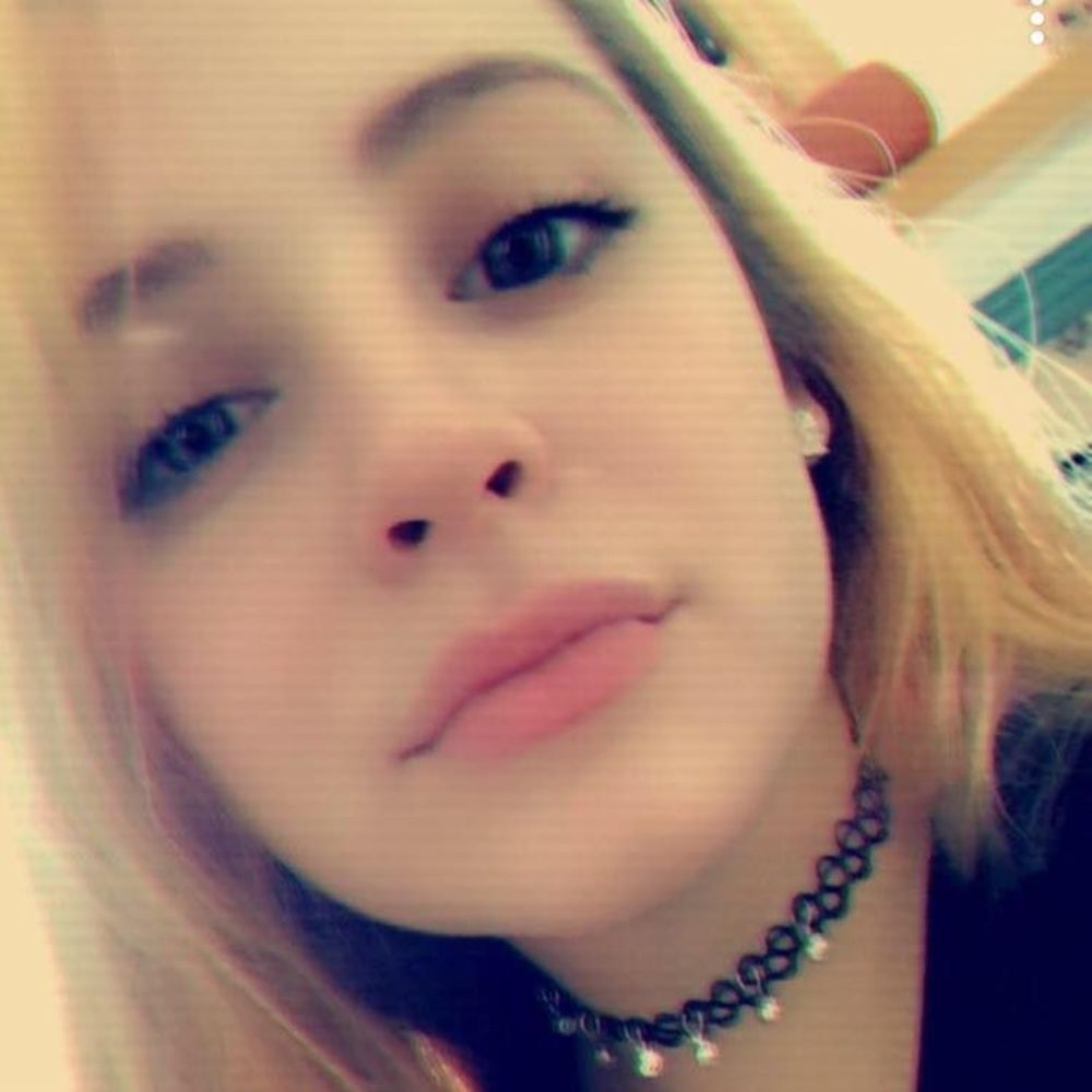 Meet your Posher, Auna